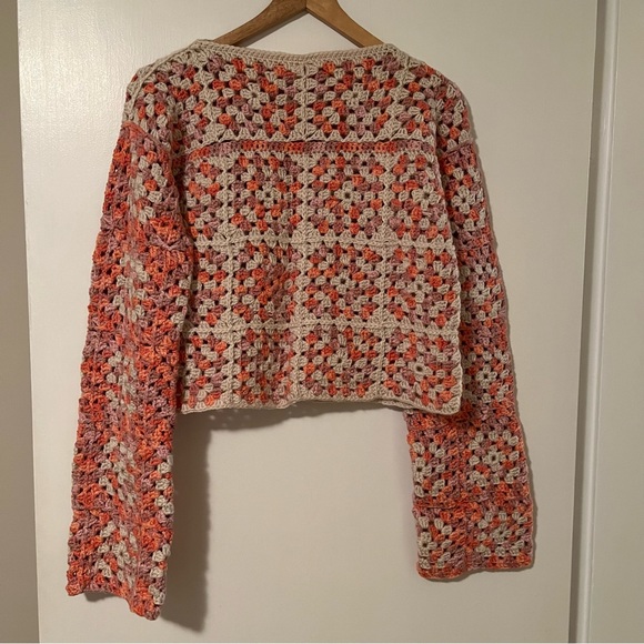 Handmade crochet top - Picture 1 of 8